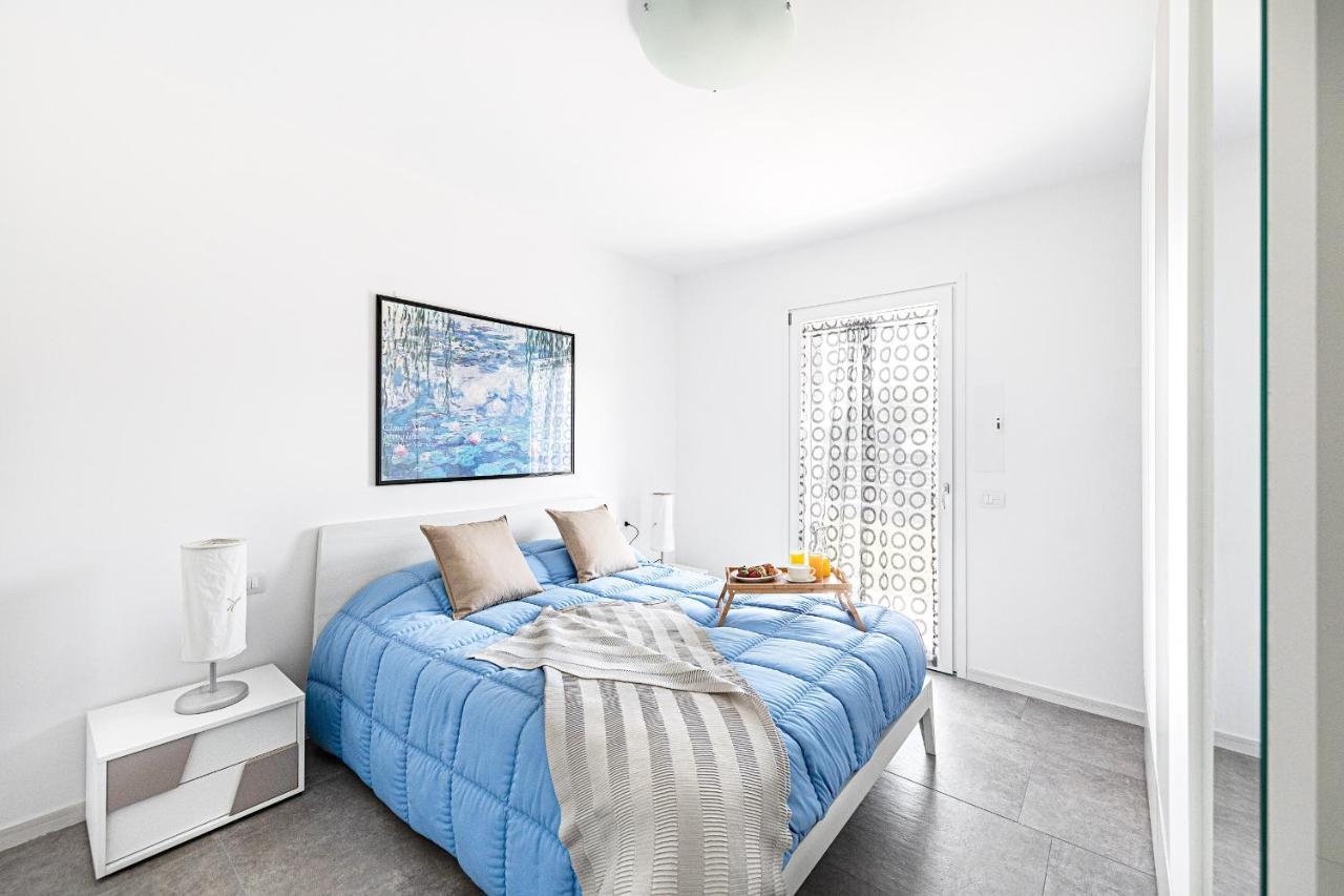 Una Terrazza Sul Lago A2 Con Piscina By Wonderful Italy Apartment Peschiera del Garda Ngoại thất bức ảnh